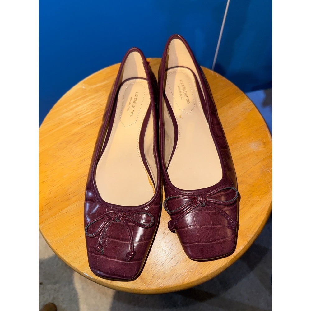 Liz Claiborne Burgundy Croc Embossed Square Toe Ballet Flats Memory Foam 7.5